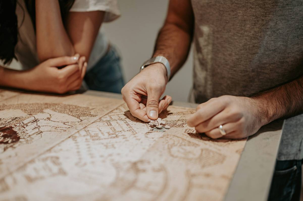 How to Solve Logic Puzzles: Escape Room Secrets That Actually Work